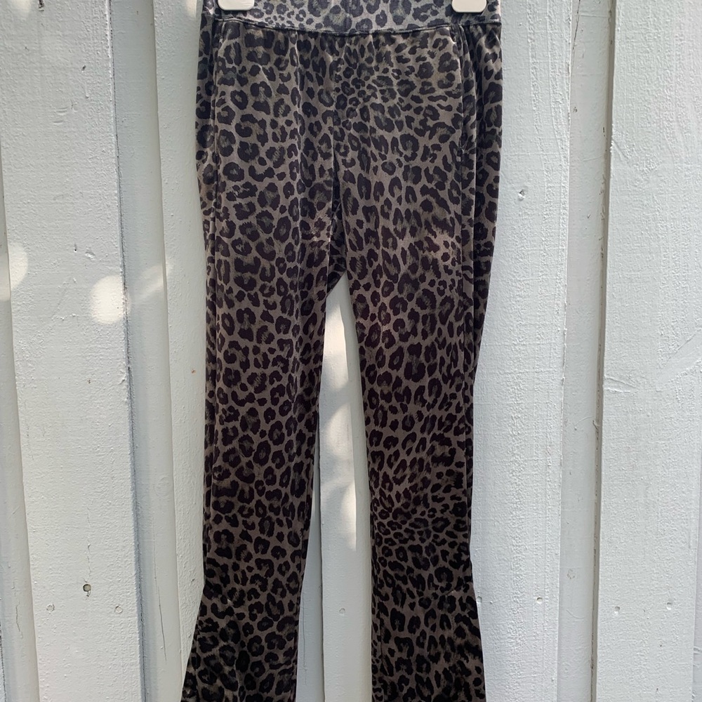 Pam & Gela Green cheetah print Velvet pants